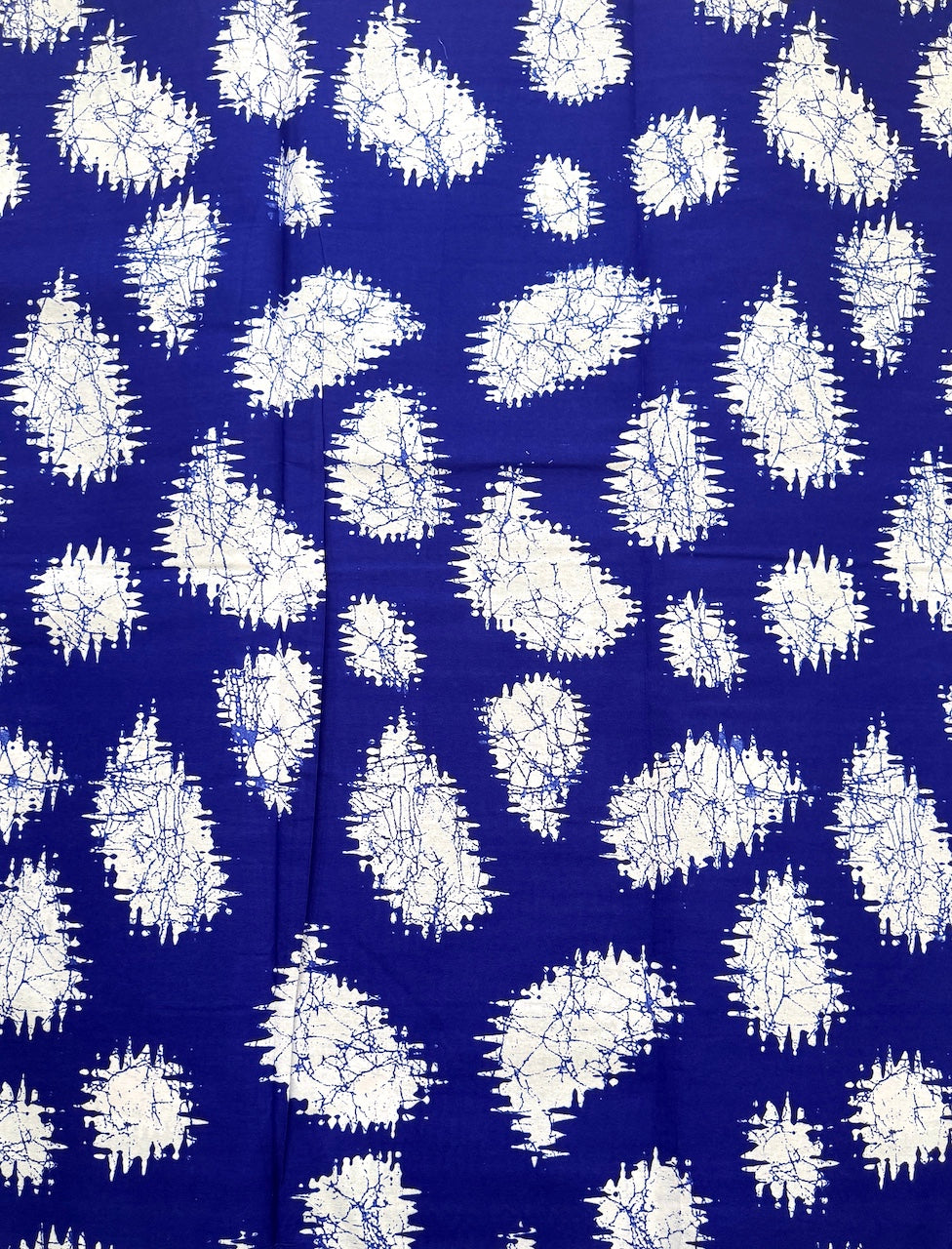 Ankara Wax Print Fabric – Bold Blue & White Abstract (6 Yards UK) – MASI2427