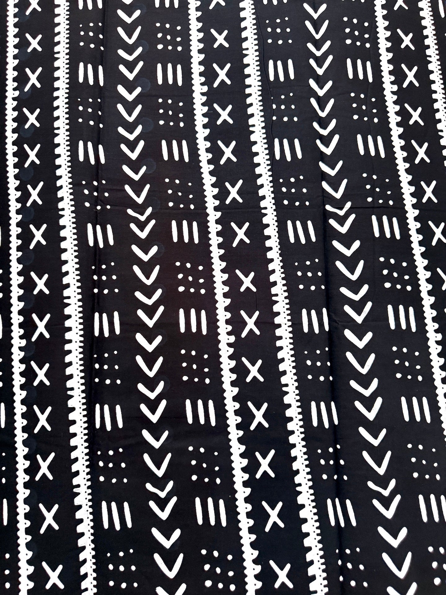 Black & White Mudcloth Stripe Tribal Ankara Fabric – African Wax Print (6 Yards UK) – MASI2471