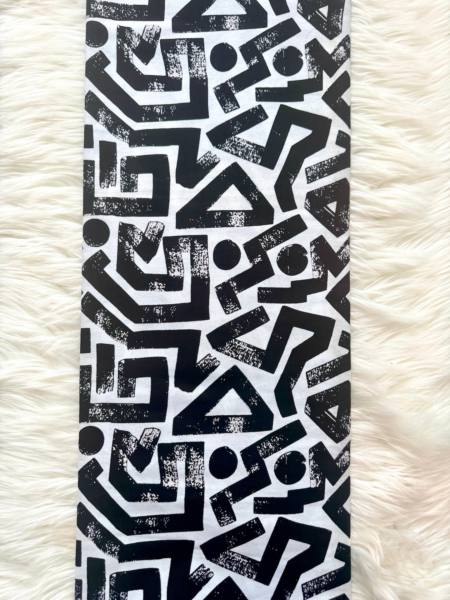Black & White Geometric Ankara Fabric – African Wax Print (6 Yards UK)  – MASI2459