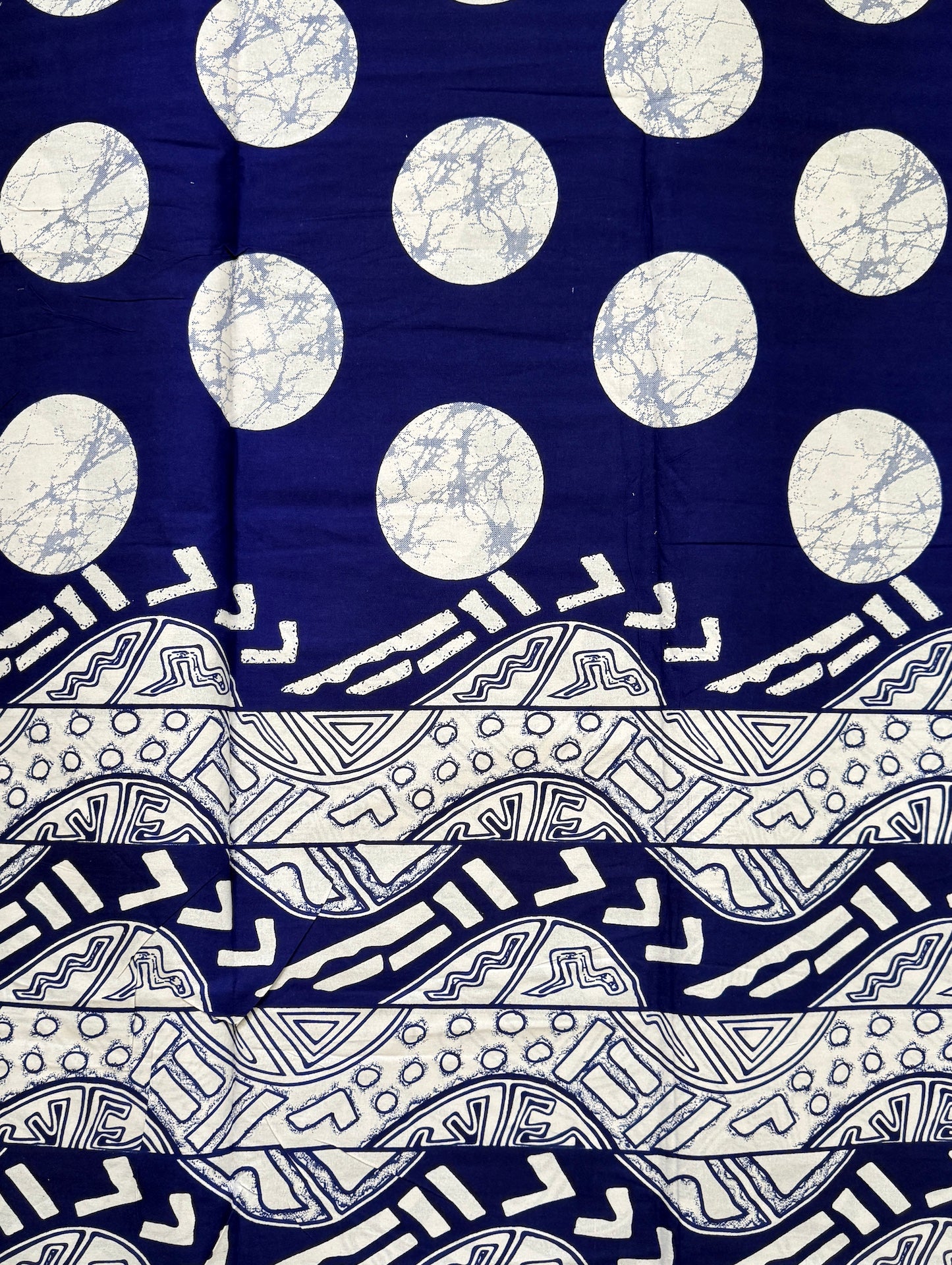 Blue & White Circle Border African Fabric – African Wax Print (6 Yards UK) – MASI2498