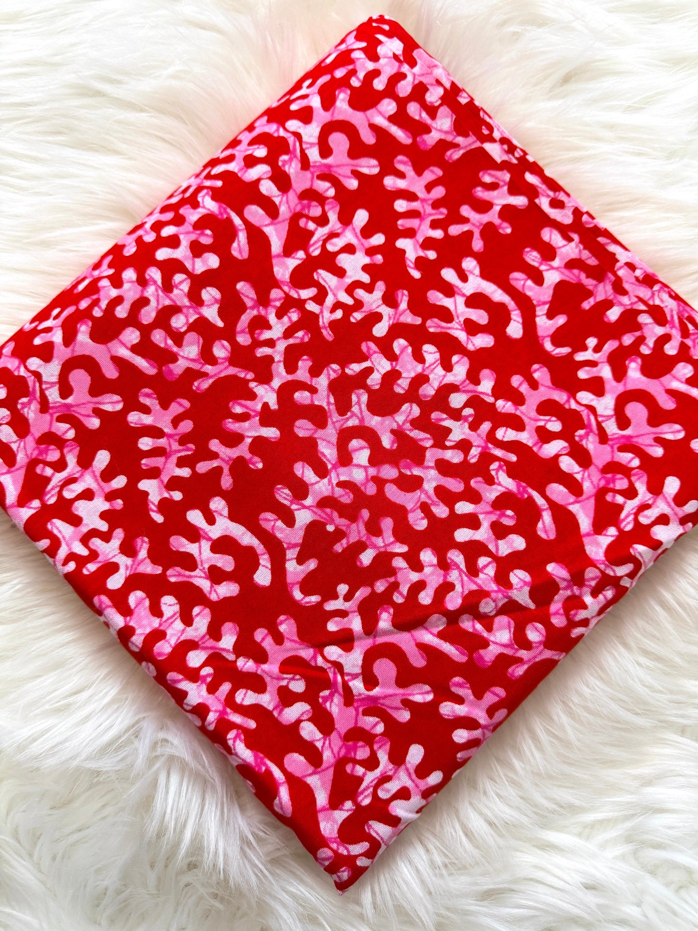 Red & Pink Abstract Batik Ankara Fabric – African Wax Print (6 Yards UK) – MASI2472