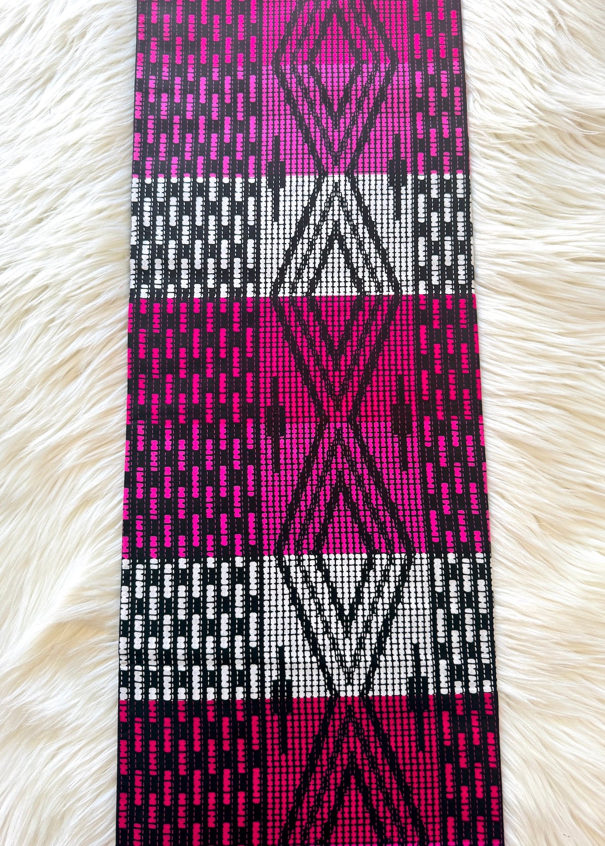 Magenta White & Black Woven Geometric African Fabric – African Wax Print (6 Yards UK) – MASI2644